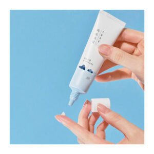 Dokdo Eye Cream 30ml - Hydrating Anti-Aging K-Beauty - Round Lab