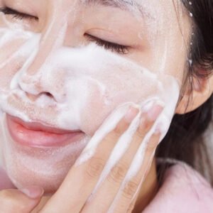 Madagascar Centella Poremizing Deep Cleansing Foam - SKIN1004